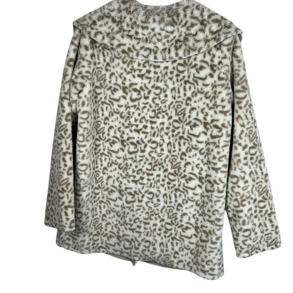 Davi & Dani Reversible Faux Fur Snow Leopard Cozy Jacket Size Medium Soft Cream - Picture 3 of 10